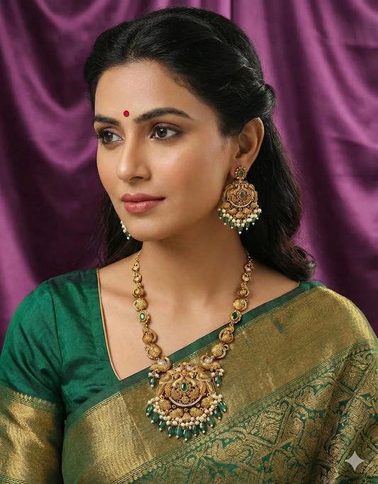 Indian Jewellery traditional styles, gold and modern trends